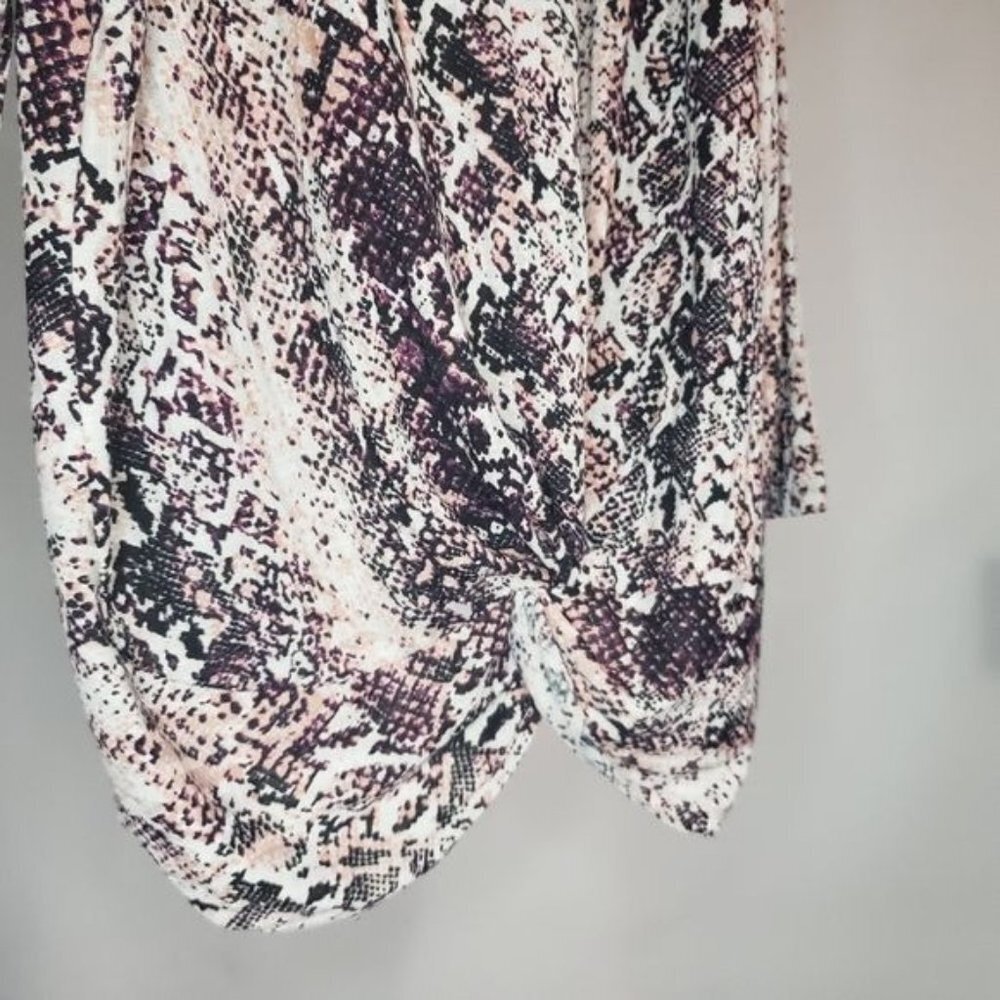 NWT Single Thread Twist Front Top - Picture 8 of 9